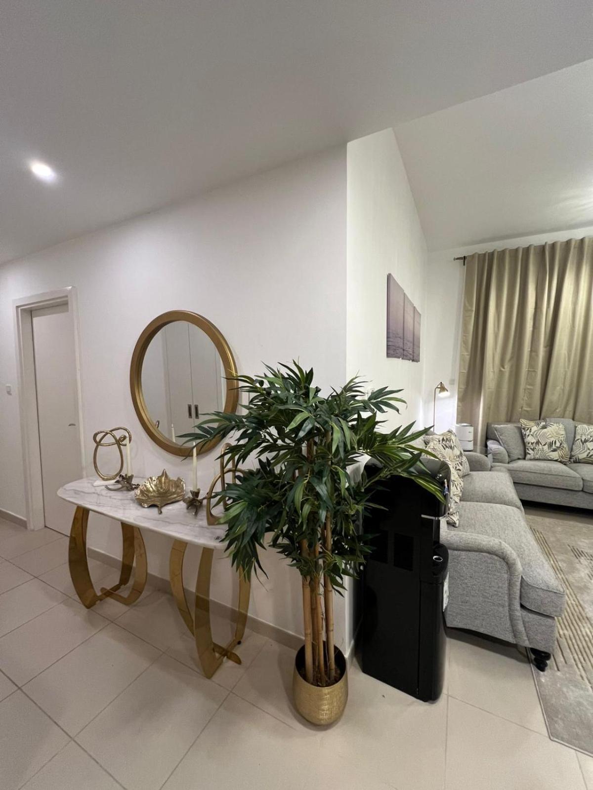 Apartment Luxury 2 Beds Nshama Zarha Breeze 3b1 Dubai