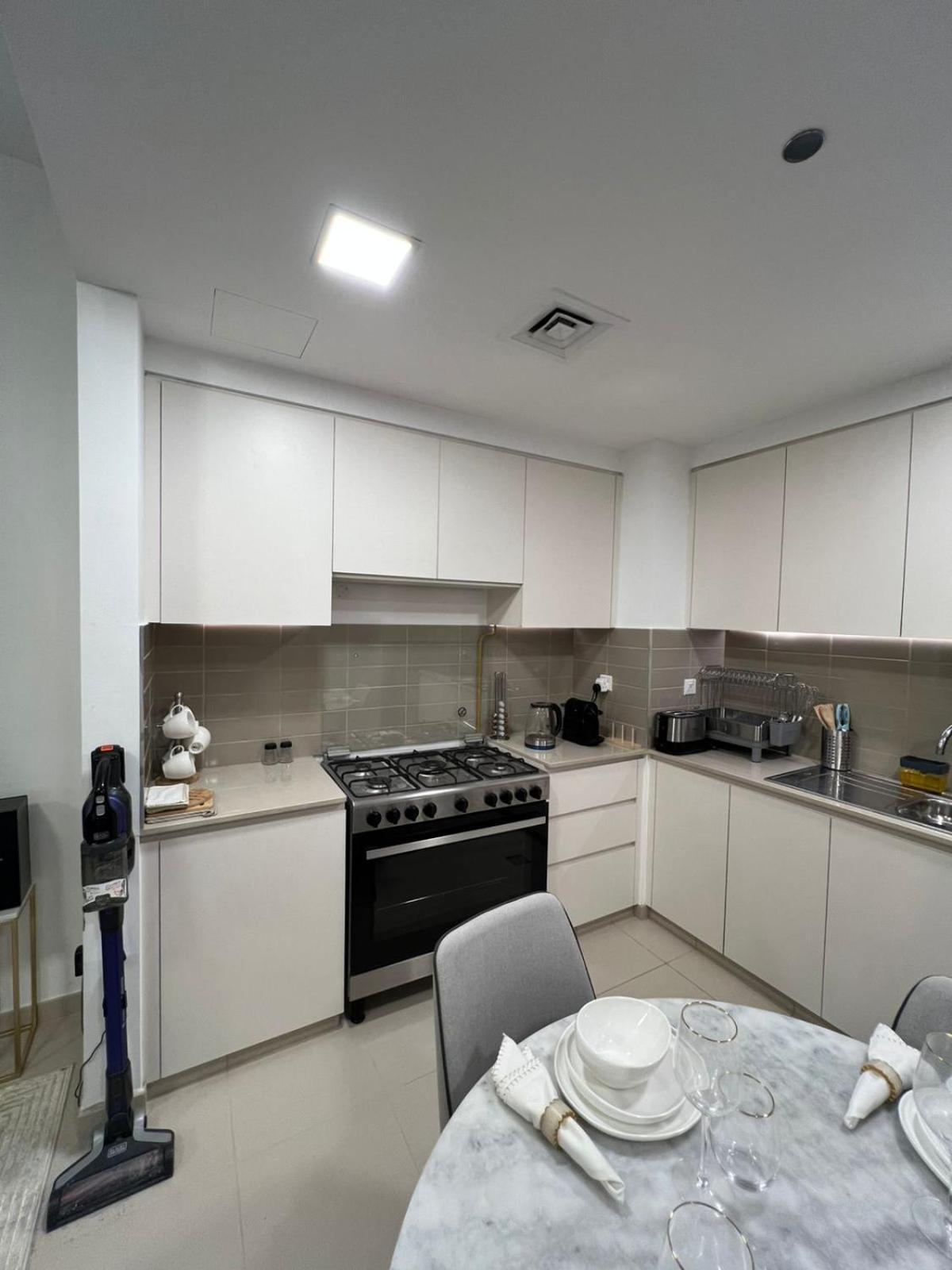 Luxury 2 Beds Nshama Zarha Breeze 3b1 *