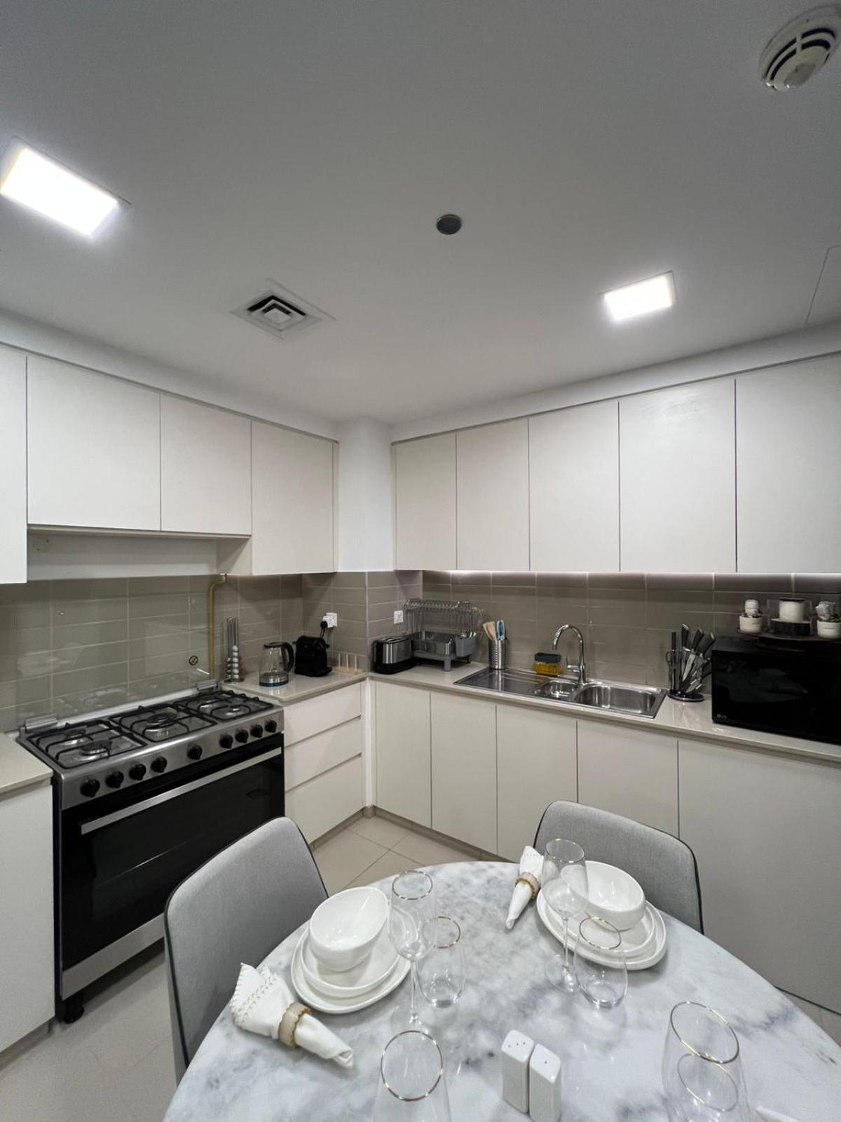 Apartment Luxury 2 Beds Nshama Zarha Breeze 3b1 Dubai