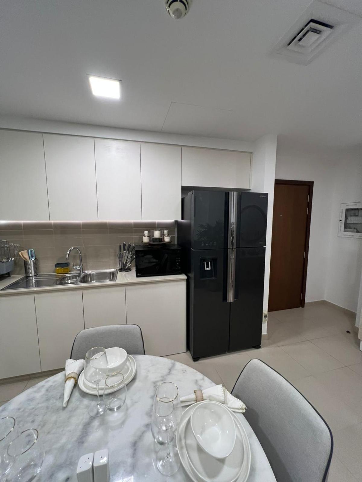 Luxury 2 Beds Nshama Zarha Breeze 3b1 Apartment Dubai